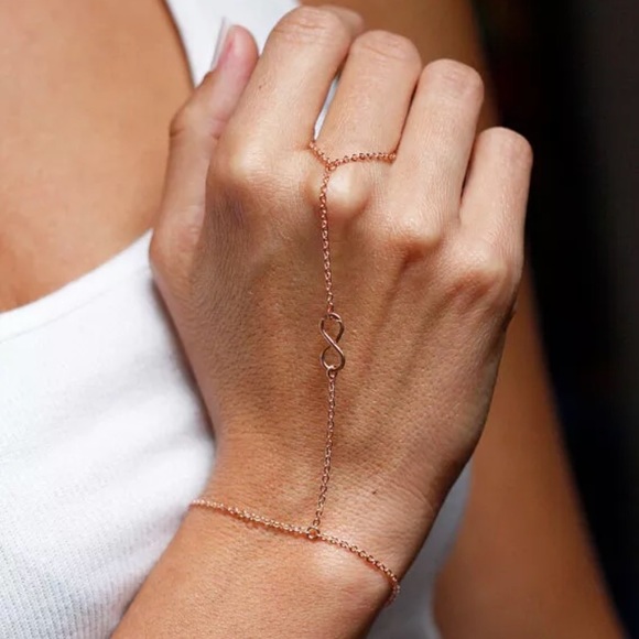 NWT 💕Gold Delicate Bangle Chain Finger Bracelet - Picture 2 of 2